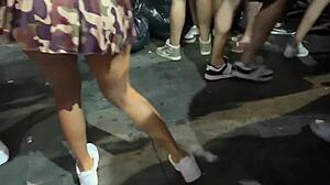 Suha 18+ punca grobo gangbang na karnevalu, sperma kaplja povsod