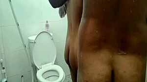 BOYFRIEND AND GIRLFRIEND FUCK WILD IN SHOWER BATH TIME!