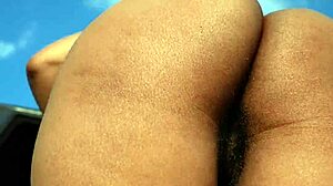 ebony milf's hairy swollen pussy gapes sans panties in parking lot