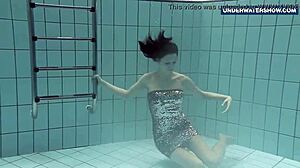 UNDERWATER TIT FLASHING LEAVES EVERYONE HORNY