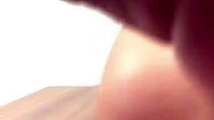 da sentones en un dildo makin me so wet n horny now...