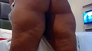 mara exotic spreads shaved asshole tight pussy claps fat ass