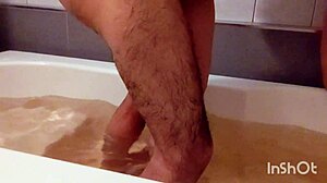 五十路 milf bathroom kiss ends mouth cumshot