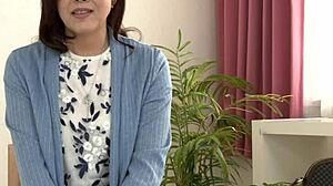Documentary Debut of 50-Year-Old Wife Kazanagishi Kazumi