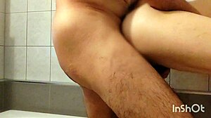 五十路 milf bathroom kiss ends mouth cumshot