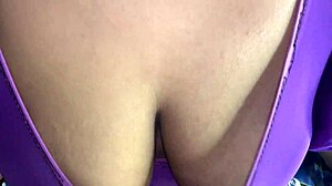 Hot Bihari bhabhi squirts from fingering