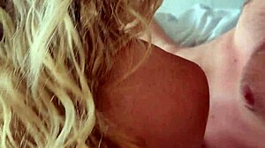 Hotwife takes double penetration from huge cocks at Cancun resort