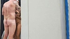 fomos pegos flagra amigo marido cuckold flashing