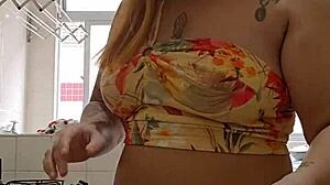 shorts pulled aside flashing exhibitionist tease in usa streets