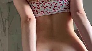cute maiskii skinny teen dildo fucks shaved pussy to orgasm