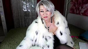 mature slut in luxurious fur coat delivers kinky wet pussy show