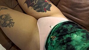 stepmom's swollen cameltoe panties tease submissive colombian ass view