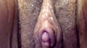 i love playing with my wet pussy and gaping ass