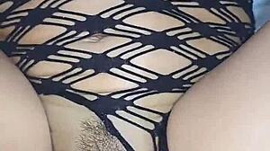 fumar me calienta... chupa verga y polla en culo con hermanastro