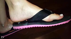 whoa, luh's feet giving the ultimate footjob tease 😏👣💦🔥