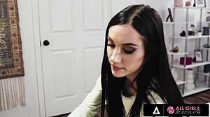 hey jazmin luv, wanna cheer lily larimar with pussy lick? 😏👅