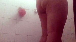 voyeur catches fat girl cleaning cum from pussy... hot or what?