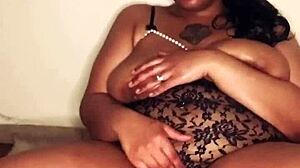 Whoa, babydoll's fingering her shaved milf pussy with those pretty pearls 😍💦
