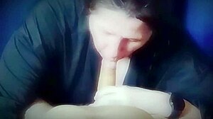 مين ما يشتهي مص حمولة اللبن الضخمة اللبنية دي كلها؟