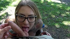 Ryzykowne outdoorowe bareback z gorącą niemiecką blond MILF