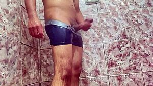 novinho teases huge cock under shorts till wet orgasm