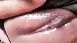i squirt buckets masturbatin fer mexican fan