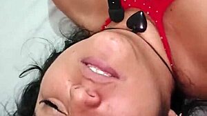 mi ex le hace un oral muy rico a su esposa en casa