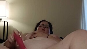 i make my fat pussy squirt hard