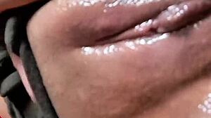 i squirt buckets masturbatin fer mexican fan