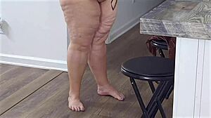 big booty bbw granny maid flashes dripping wet pussy under mini skirt closeup