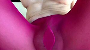 shemale blasts no hands cumshot load
