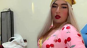Linda Ladyboy's Rich Sensual Transsexual Curves