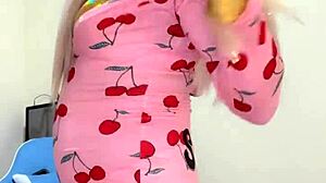 Linda Ladyboy's Rich Sensual Transsexual Curves