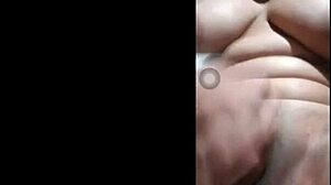 😈 latina influencer fingers shaved pussy flashing live with boyfriend