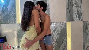 Super dotado Big Bambu in wild double penetration menage creampie