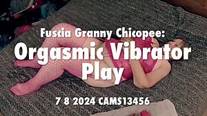 fuscia granny chicopee vibes pussy to squirting orgasm alone