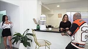 Karina verführt besten Freundes Mann