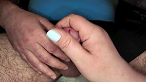 hey stepsis shows innocent bro how to stroke that cock right 😏🔥