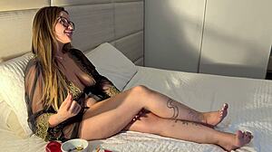 he sucked fat tits came as she smoked cig!!