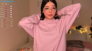 Liza's Petite Big Tits Cam Show W0wgirls