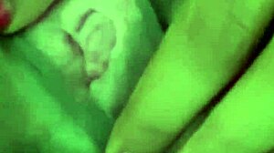 omg fingering my juicy virgin chocolate pussy til i scream n cream 😩💦