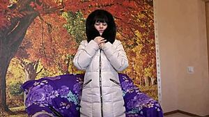 milf in hooded coat sucks dildo 😏