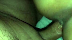 metiendole la verga a la puta de mi esposa