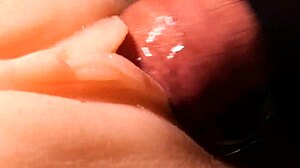 Fuck her pussy and cum on her pussy