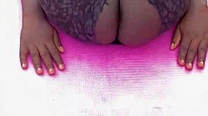 ebony milf morning workout and pussy spread outdoors