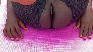 ebony milf morning workout and pussy spread outdoors
