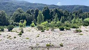 ME PIERDO EN EL BOSQUE Y UNA ARGENTINA ME AYUDA A SACARME LA LECHE