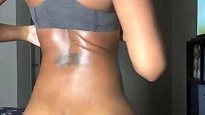 Fat Booty College Twerking With Oiled Ass