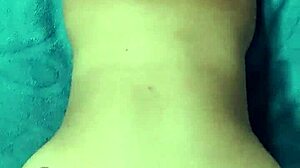me da duro de perrito hasta que se viene en mis nalgas