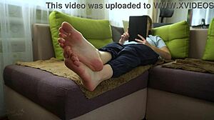 sexy teen amateur shows bare soles